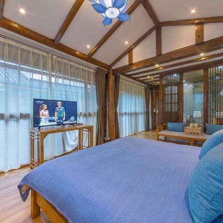 桐墅客栈 Lijiang Village House Extérieur photo