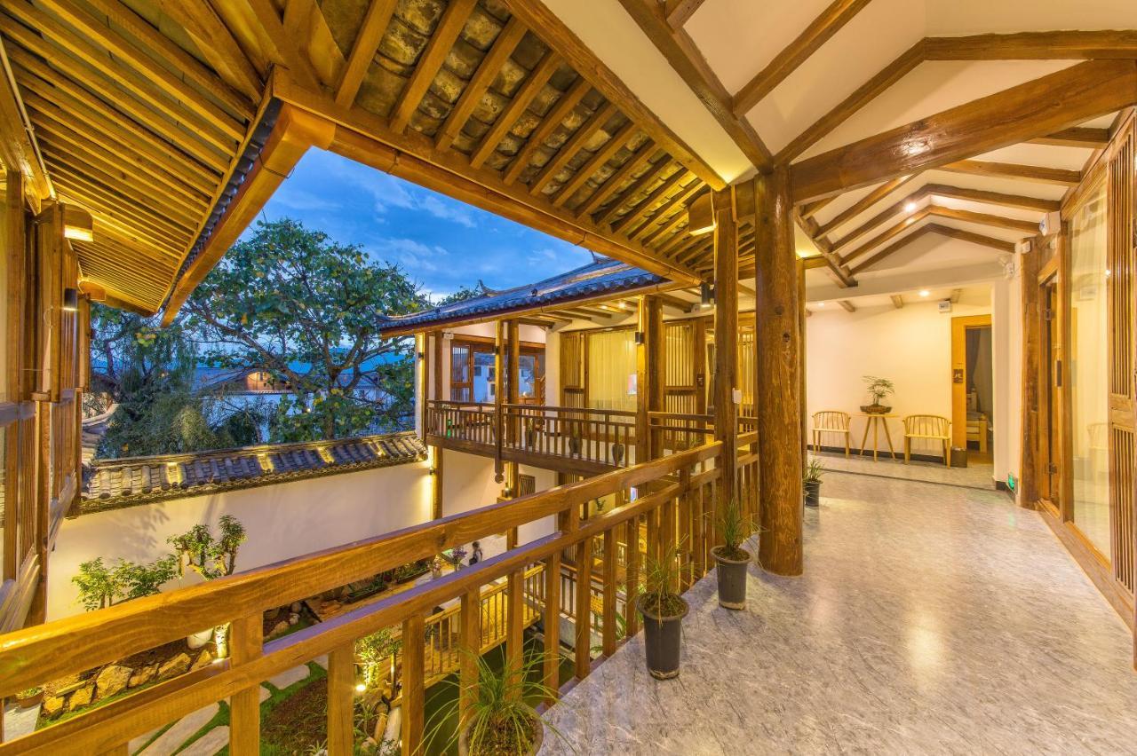 桐墅客栈 Lijiang Village House Extérieur photo