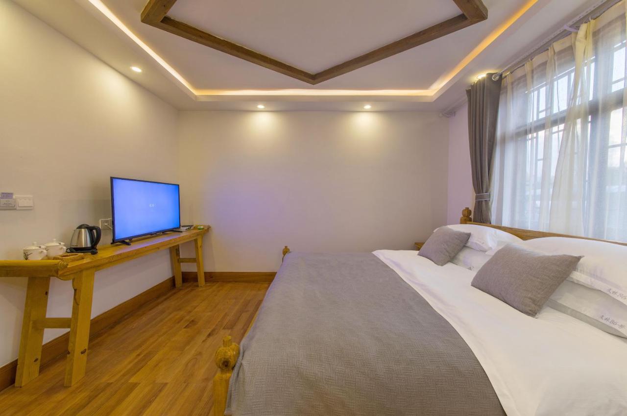 桐墅客栈 Lijiang Village House Extérieur photo