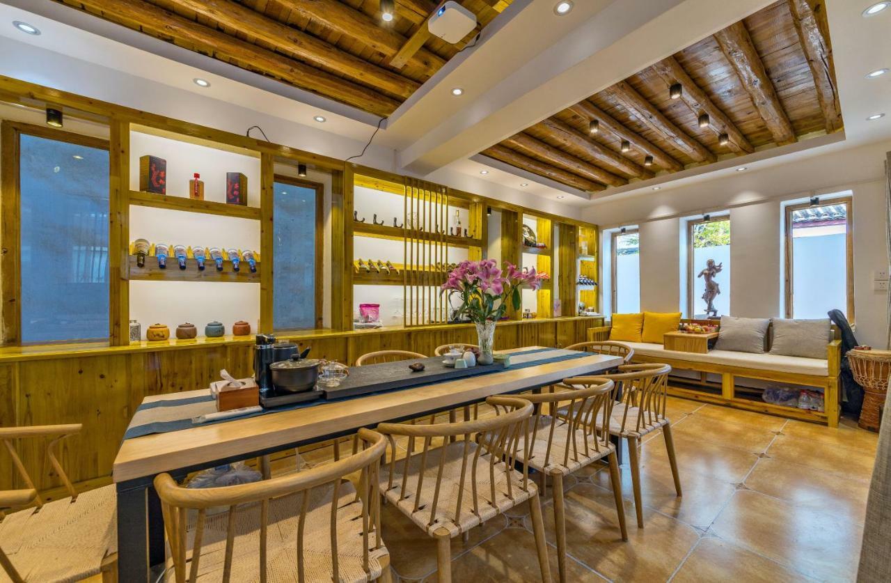 桐墅客栈 Lijiang Village House Extérieur photo
